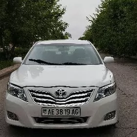 Toyota Camry 2010