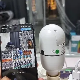 Patron kamera telefona çatylýa