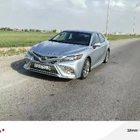 Toyota Camry 2023