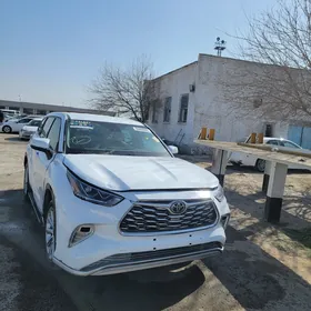 Toyota Highlander 2022