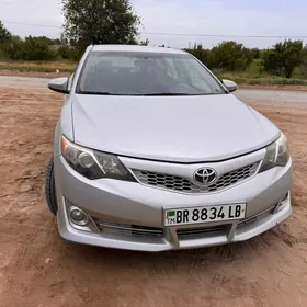 Toyota Camry 2014