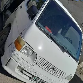 Toyota Hiace 2003
