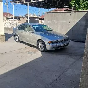 BMW E39 2002