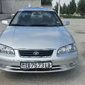 Toyota Camry 2001