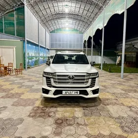 Toyota Land Cruiser 2023