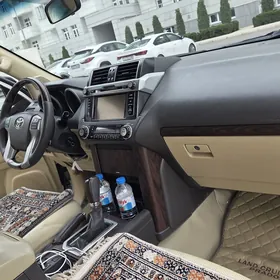 Toyota Land Cruiser Prado 2014