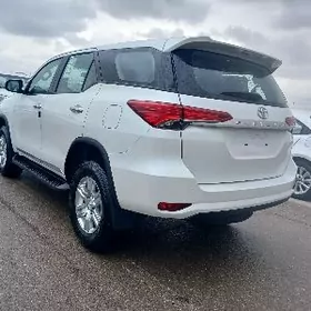 Toyota Fortuner 2025