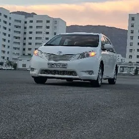 Sienna hyzmaty (TAXI)