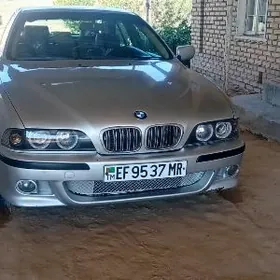 BMW E39 2000