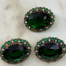 Broşka bilen gulakhalka