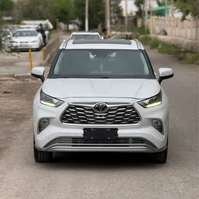 Toyota Highlander 2022