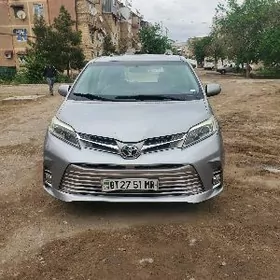 Toyota Sienna 2017