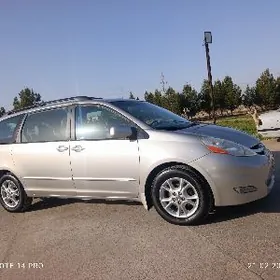 Toyota Sienna 2005