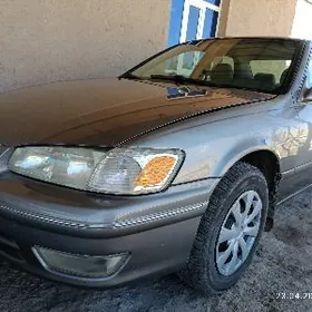 Toyota Camry 2001