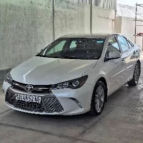 Toyota Camry 2017