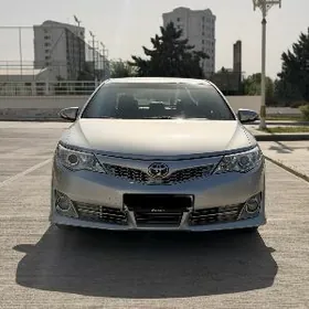 Toyota Camry 2013