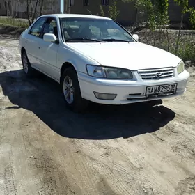 Toyota Camry 2000