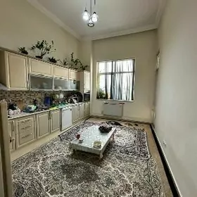 элитка 4 этаж 4 комн 162 000