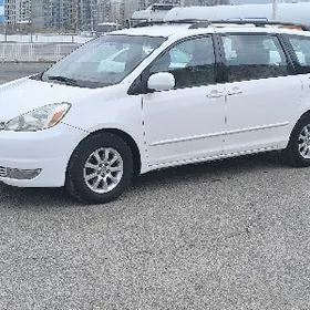 Toyota Sienna 2004