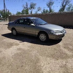Toyota Camry 1999