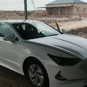 Hyundai Sonata Hybrid 2022