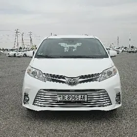 Toyota Sienna 2018