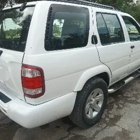 Nissan Pathfinder 2001