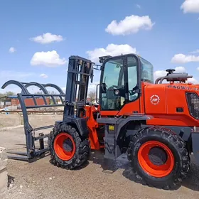 JCB Pilingmaster 2024