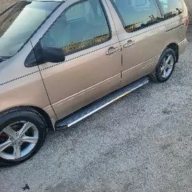 Toyota Sienna 2001