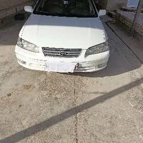 Toyota Camry 2000