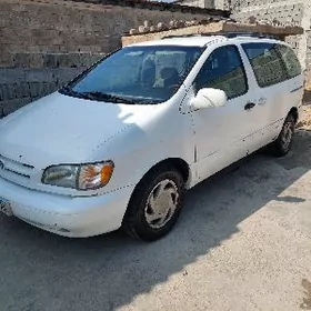 Toyota Sienna 2000