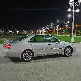 Toyota Camry 2004