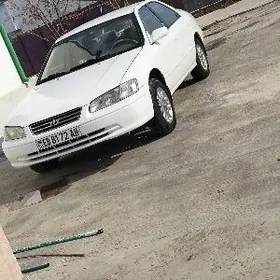 Toyota Camry 2000