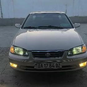 Toyota Camry 1999