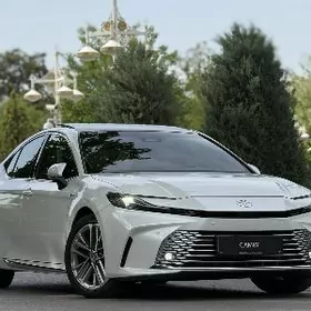 Toyota Camry 2025