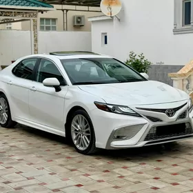 Toyota Camry 2022