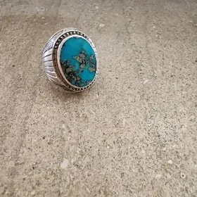 Pöwrize gaşly kümüş ýüzük