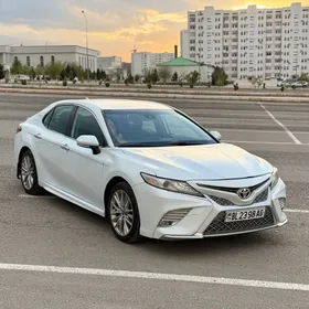 Toyota Camry 2021