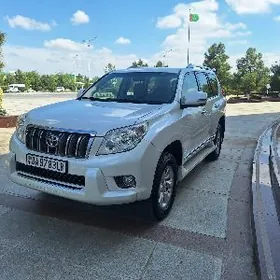 Toyota Land Cruiser Prado 2011