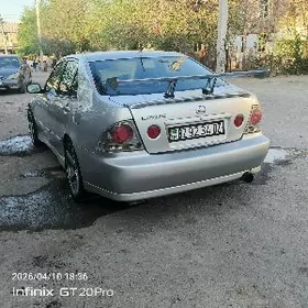 Lexus IS 2004