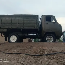 UAZ 452 1987