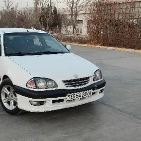 Toyota Avensis 1999