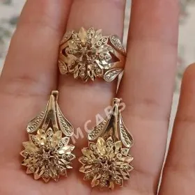 gyzyl birilyant gulakhalka