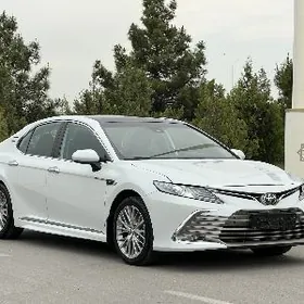 Toyota Camry 2020
