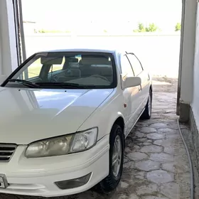 Toyota Camry 1998