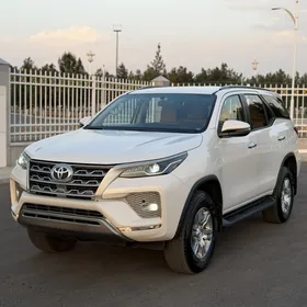 Toyota Fortuner 2025