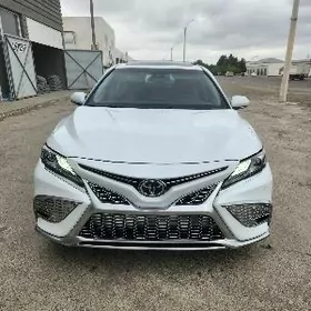 Toyota Camry 2023