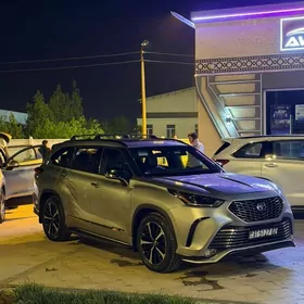 Toyota Highlander 2022