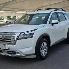 Nissan Pathfinder 2021