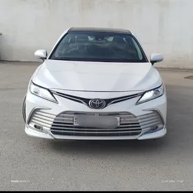 Toyota Camry 2019